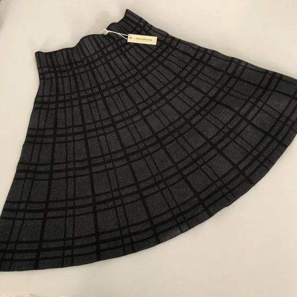Max Studio Women's Short Skirt - Knit Construction, Pull-On, Patterned - View #4